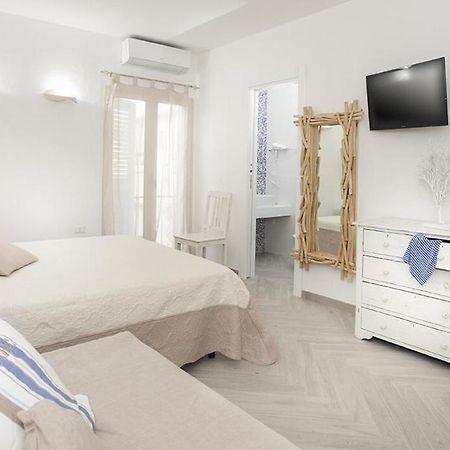 B&B Jolie Santa Teresa Gallura Eksteriør billede