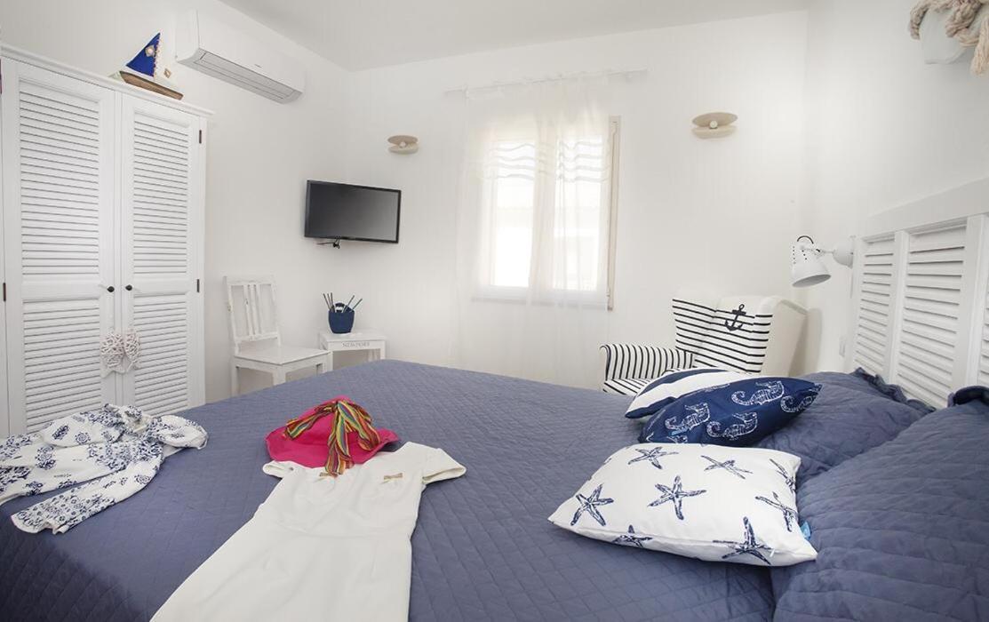 B&B Jolie Santa Teresa Gallura Eksteriør billede